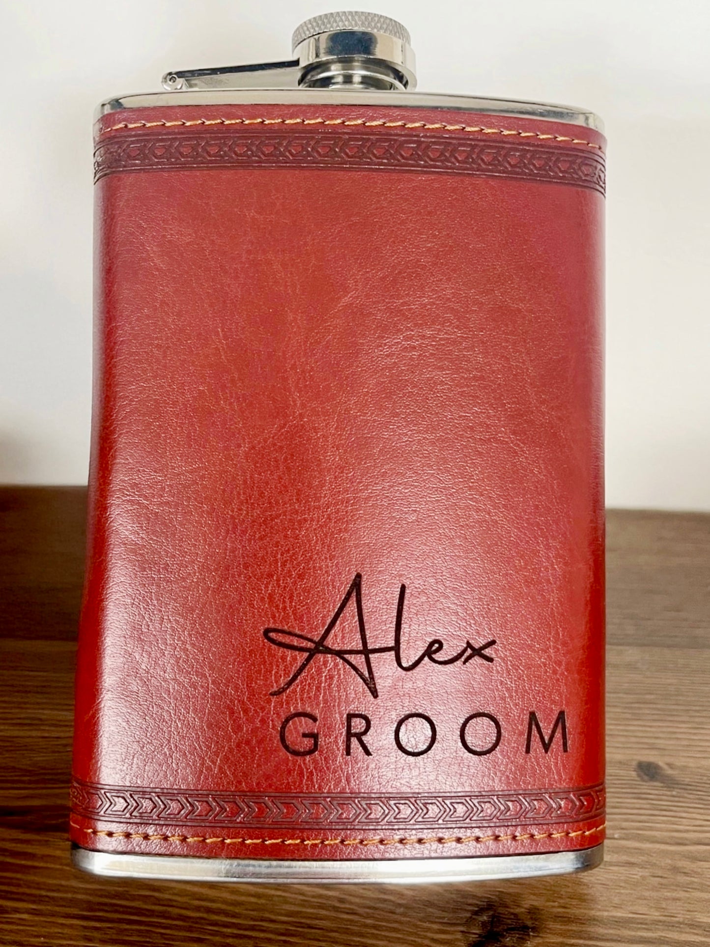 Personalised Leather Hip Flask – Engraved Wedding Party Gift